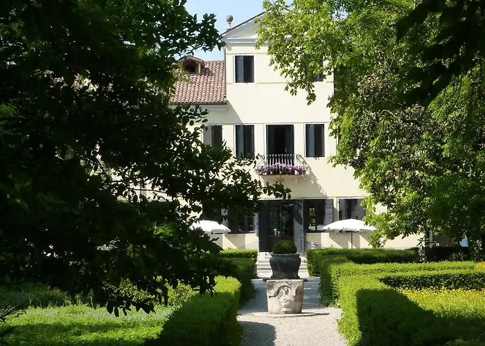 Alberti Hotel