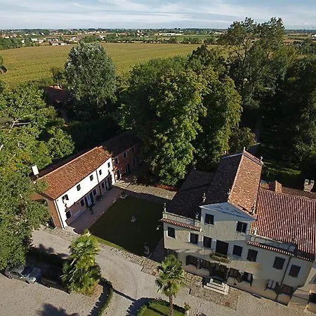 Alberti Hotel 3*