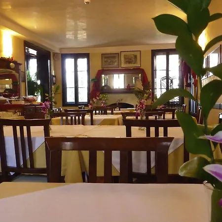 Alberti Hotel
